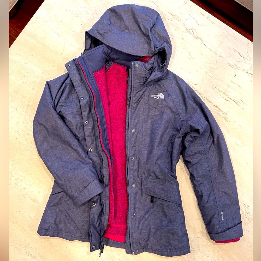 North Face HyVent Ski Jacket with Removable Inner Fleece Lining and hoodie